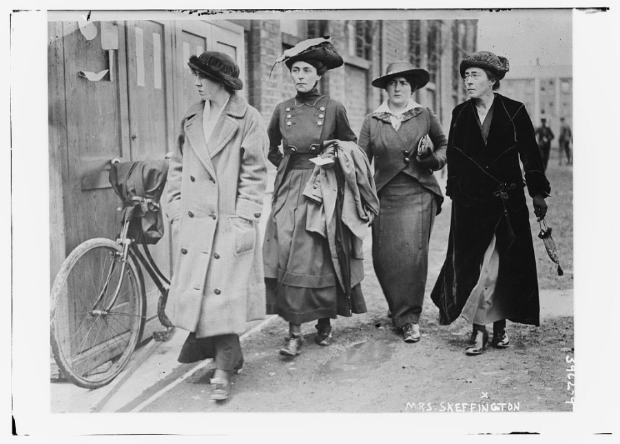 HannaSheehy-Skeffington (far right) arrives at Richmond Barracks with her sisters Mary Sheehy-Kettle and Kathleen Sheehy Cruise O’Brien and friend Meg Connery. Credit: Library of Congress. 